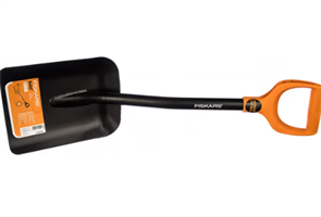 Лопата совковая "Solid" Fiskars с/ч арт. 1026649 Р0660